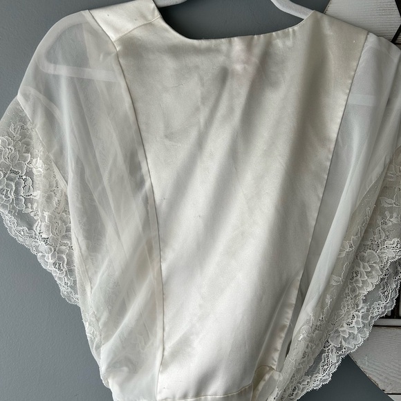 Lasenza White Satin/Lace Robe - Picture 3 of 6